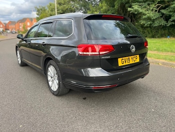 Used Volkswagen Passat 2019 for sale - 76382584: Photo