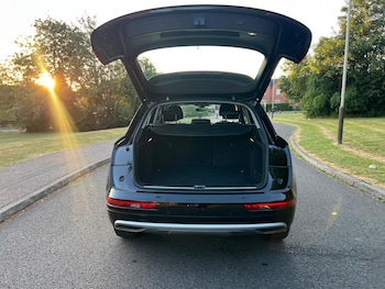 Used Audi Q5 2018 for sale - 76382594: Photo