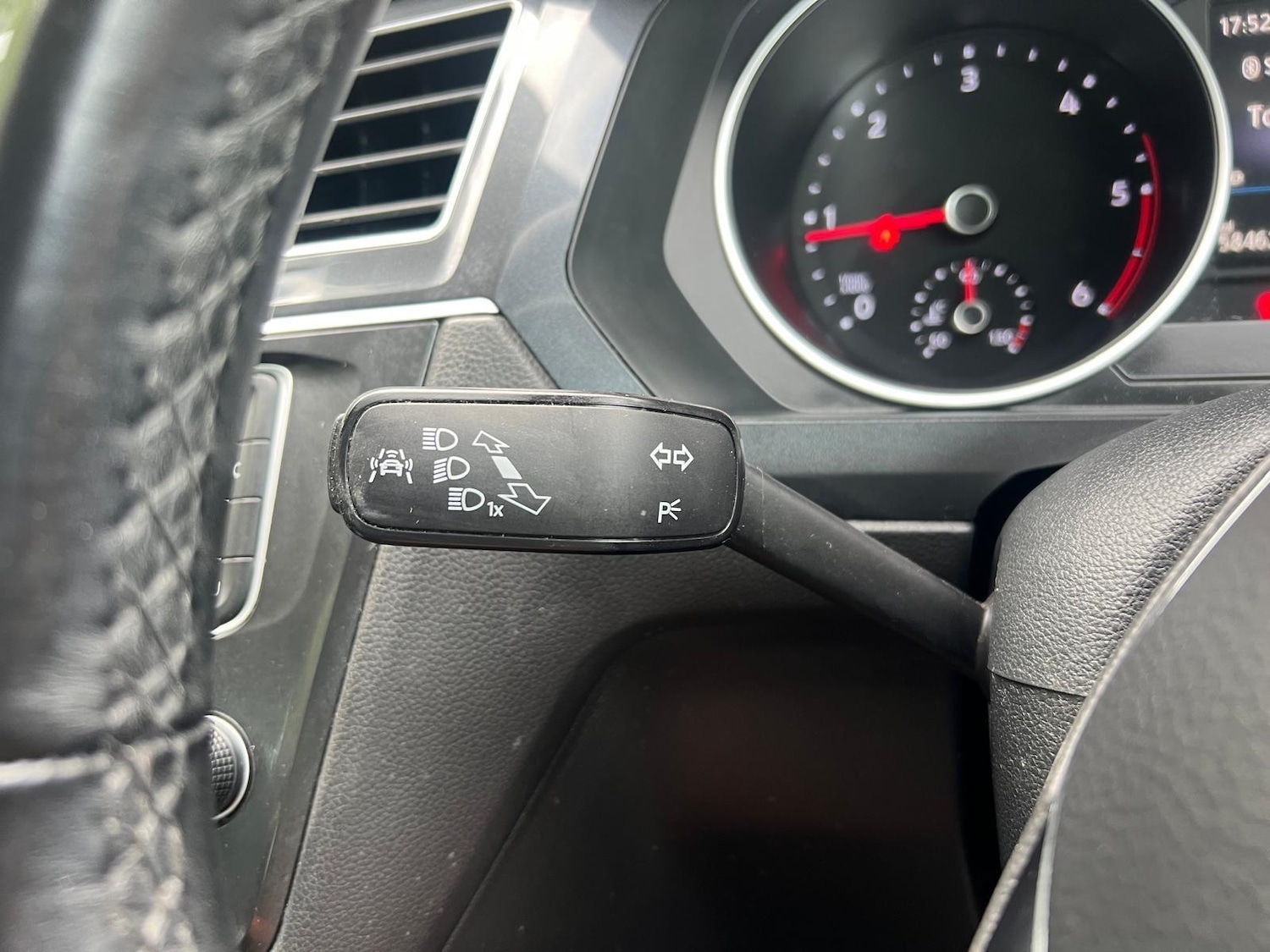 Used Volkswagen Tiguan 2017 for sale - 76988571: Photo 21