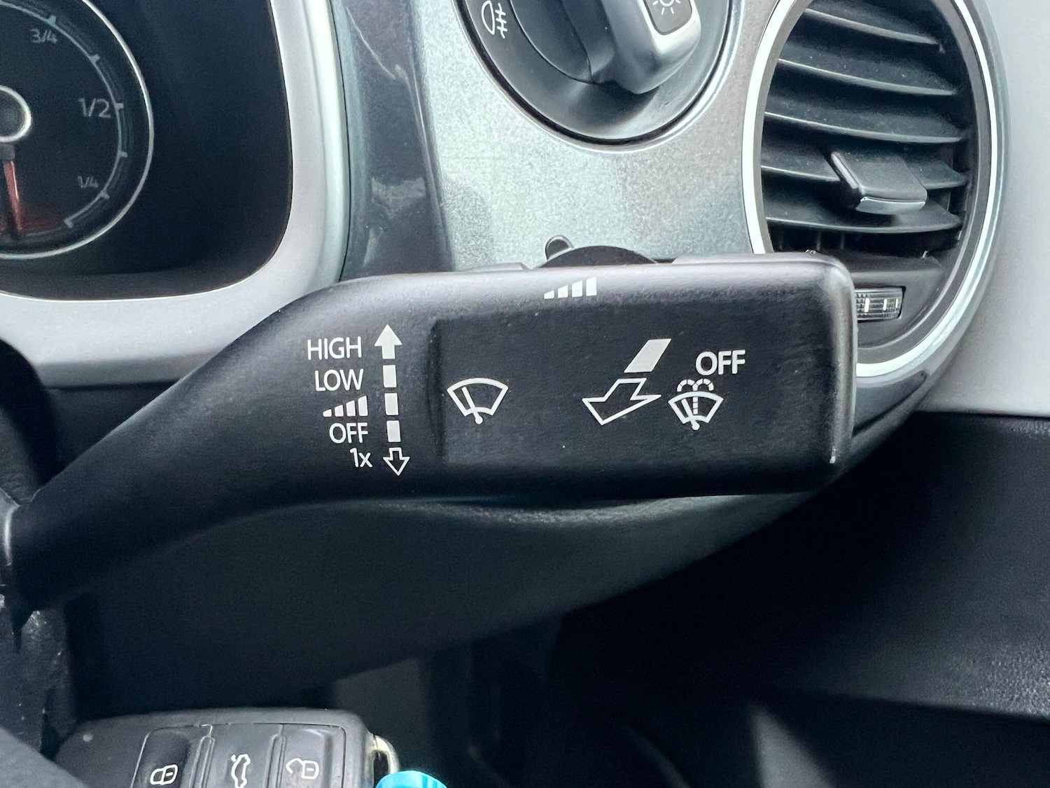 Used Volkswagen Beetle 2017 for sale - 77016814: Photo 29