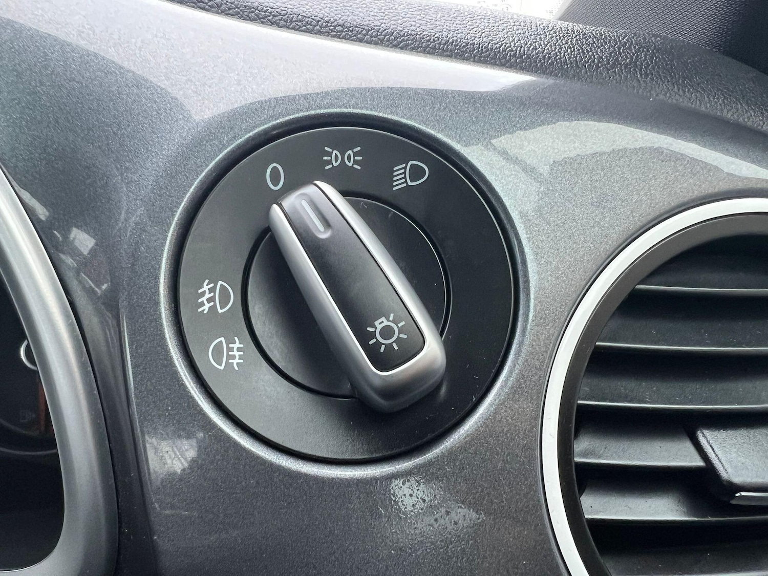 Used Volkswagen Beetle 2017 for sale - 77016814: Photo 30