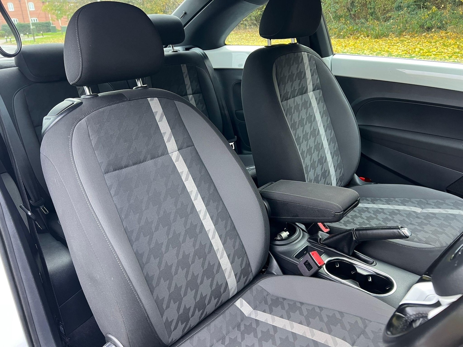 Used Volkswagen Beetle 2017 for sale - 77016814: Photo 9