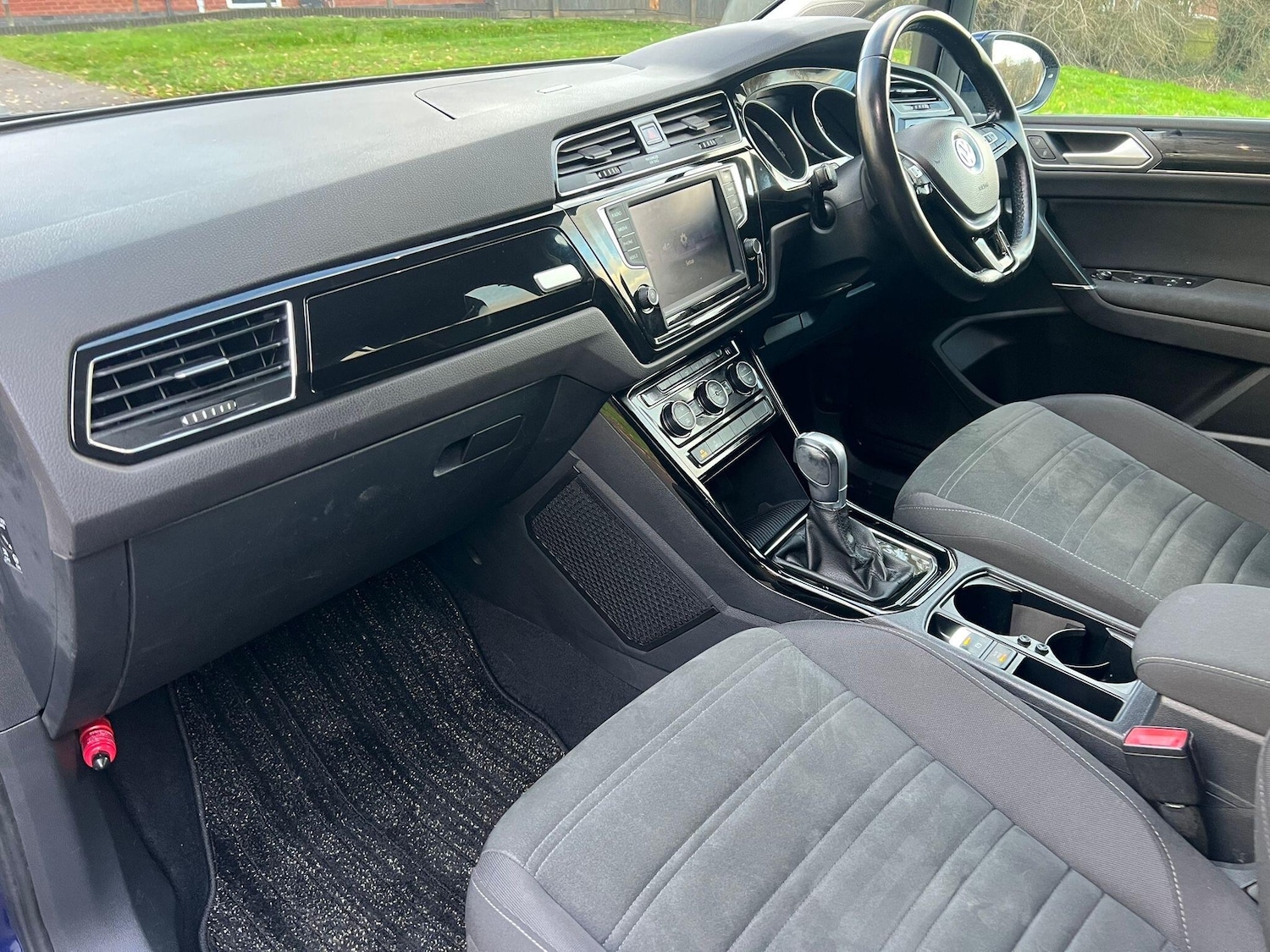 Used Volkswagen Touran 2025 for sale - 77066503: Photo 10