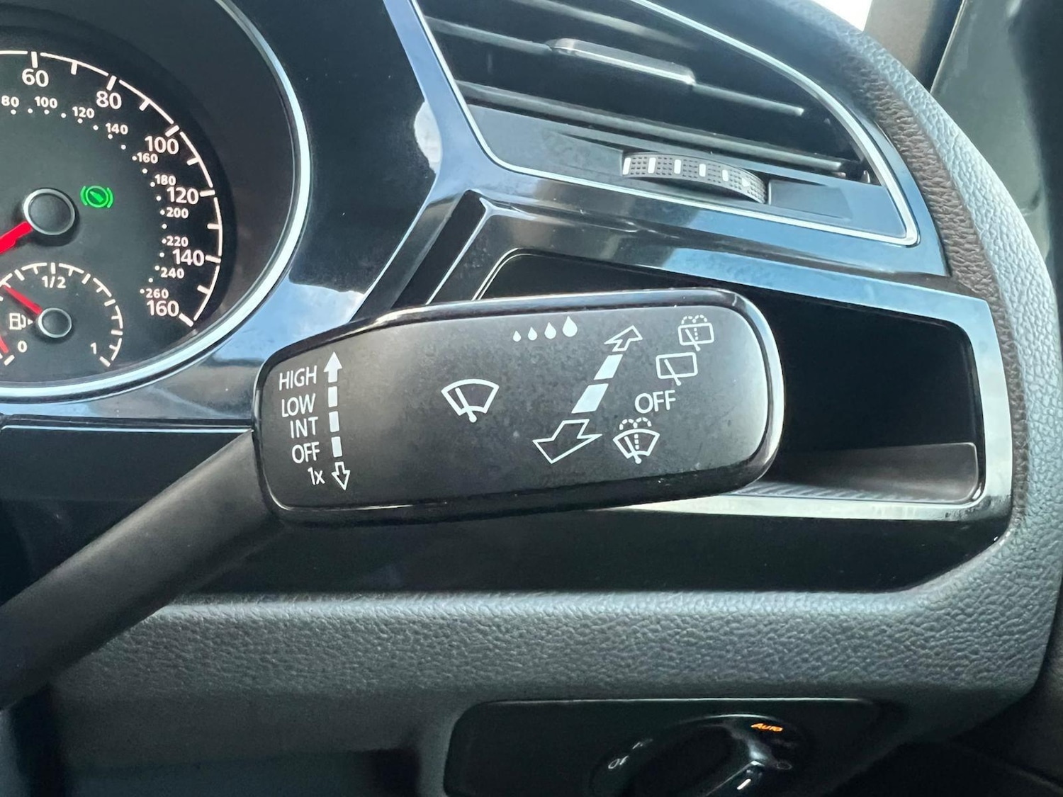 Used Volkswagen Touran 2025 for sale - 77066503: Photo 29