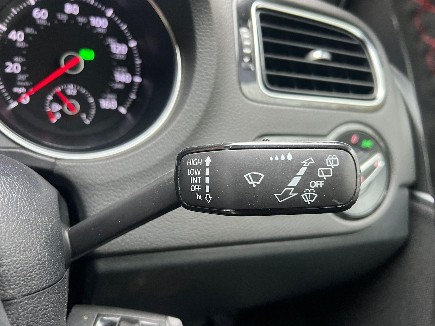 Used Volkswagen Polo 2016 for sale - 76597156: Photo 26