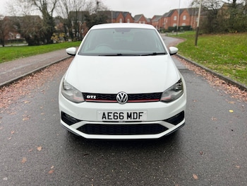 Used Volkswagen Polo 2016 for sale - 76597156: Photo