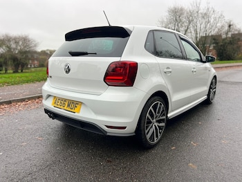 Used Volkswagen Polo 2016 for sale - 76597156: Photo