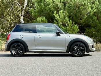 Used MINI Hatch 2018 for sale - 75487730: Photo