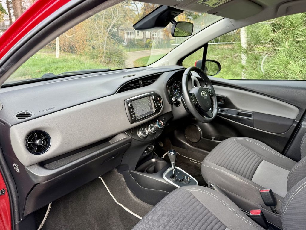 Used Toyota Yaris 2017 for sale - 76496347: Photo 11