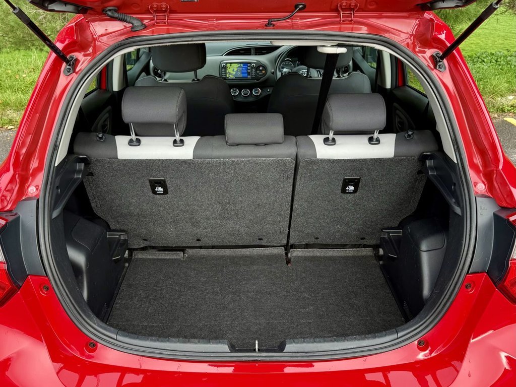 Used Toyota Yaris 2017 for sale - 76496347: Photo 14