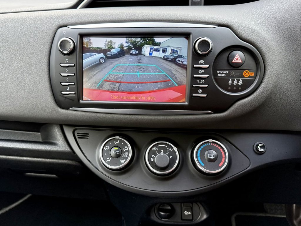 Used Toyota Yaris 2017 for sale - 76496347: Photo 17