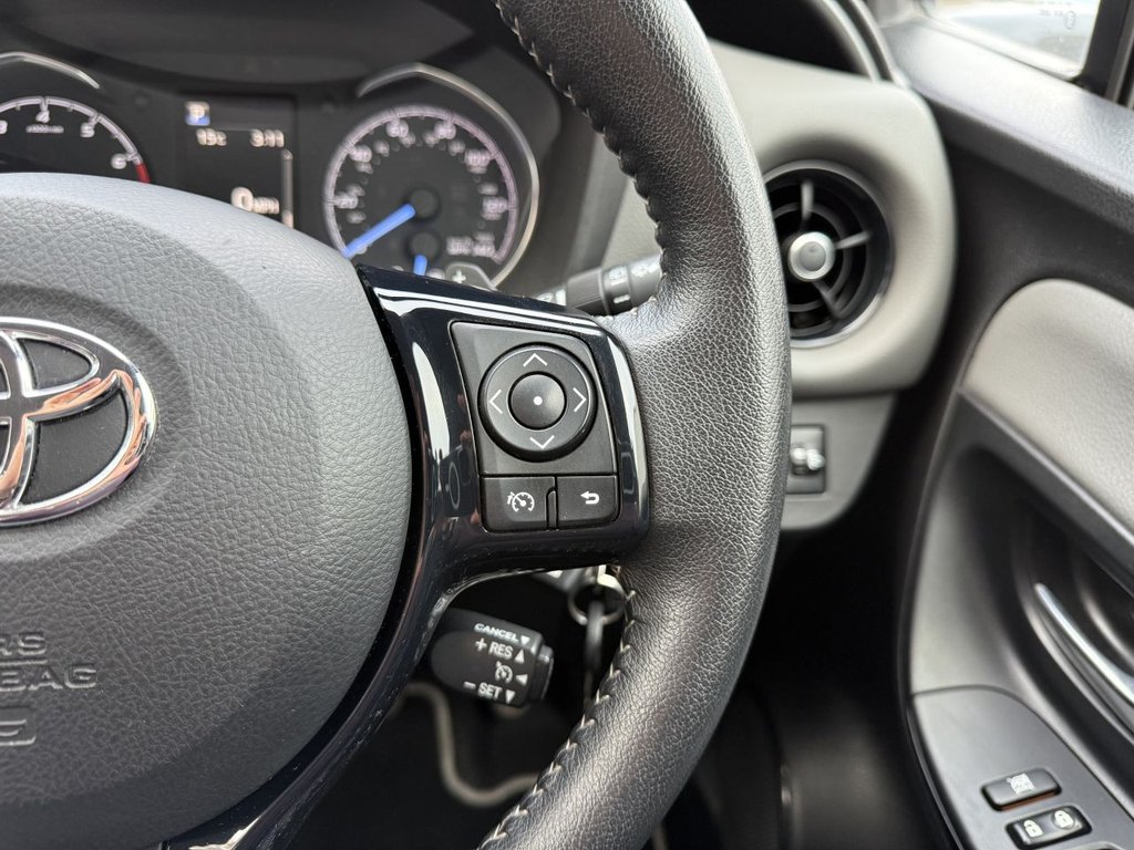 Used Toyota Yaris 2017 for sale - 76496347: Photo 30