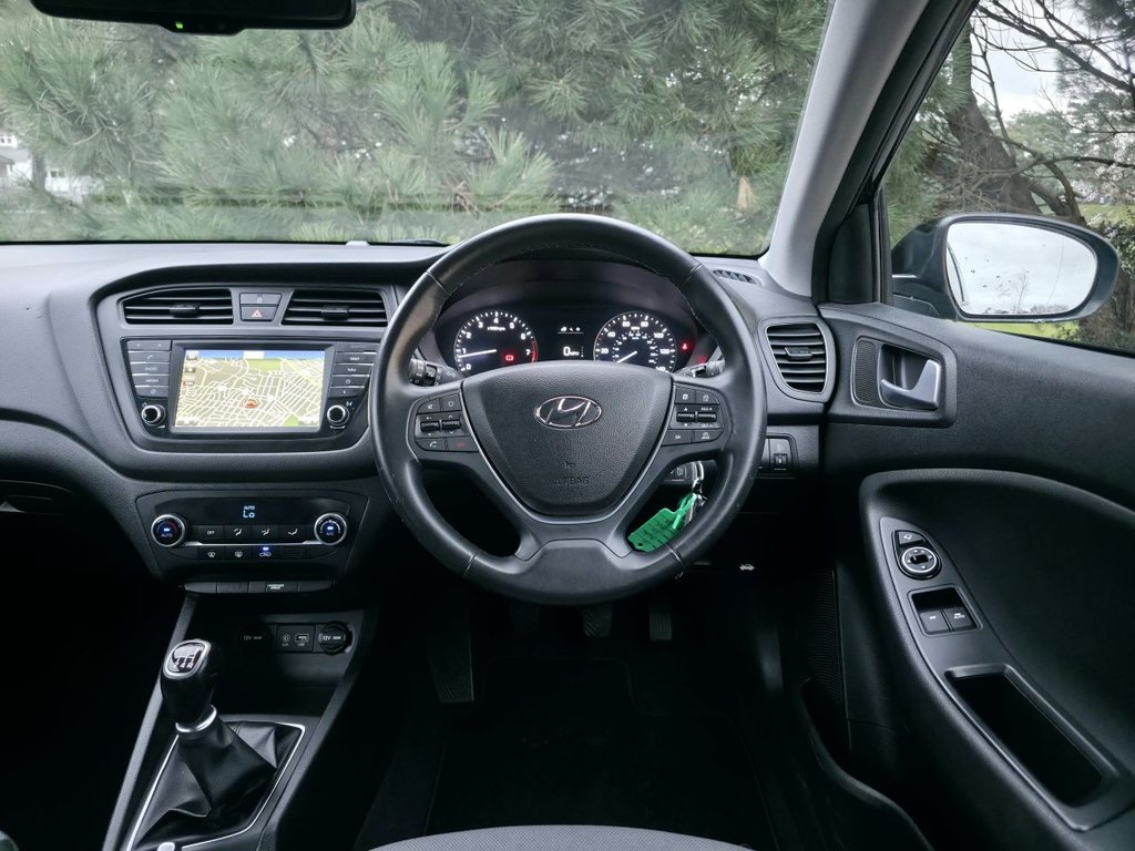 Used Hyundai i20 2015 for sale - 77327991: Photo 14