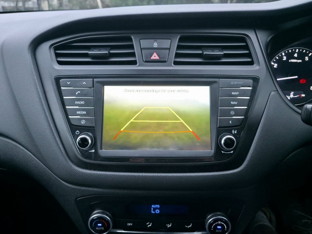 Used Hyundai i20 2015 for sale - 77327991: Photo 17