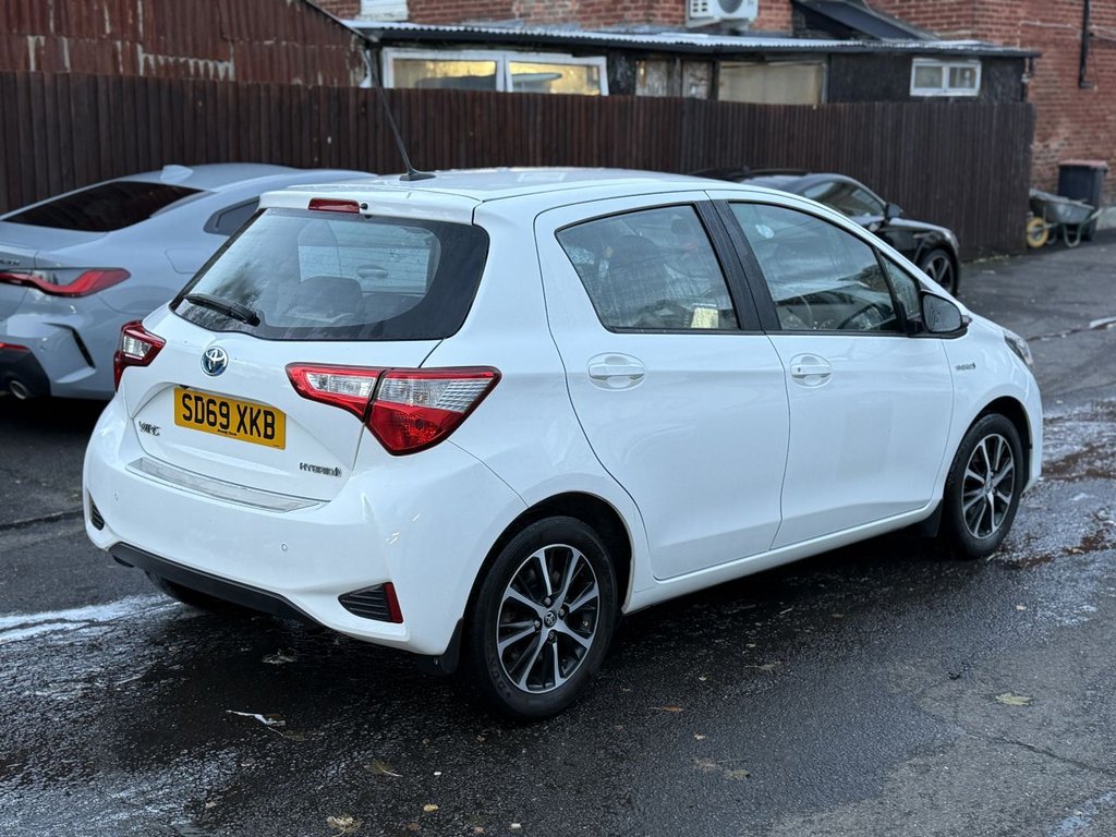 Used Toyota Yaris 2019 for sale - 76848405: Photo 3