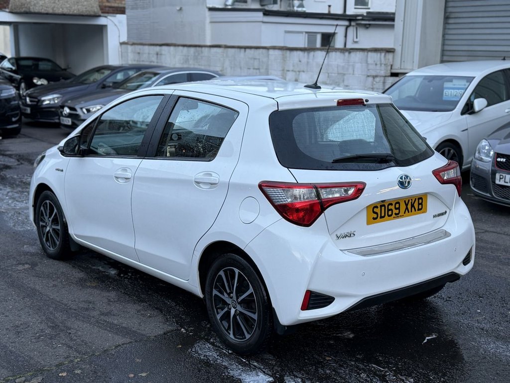 Used Toyota Yaris 2019 for sale - 76848405: Photo 4