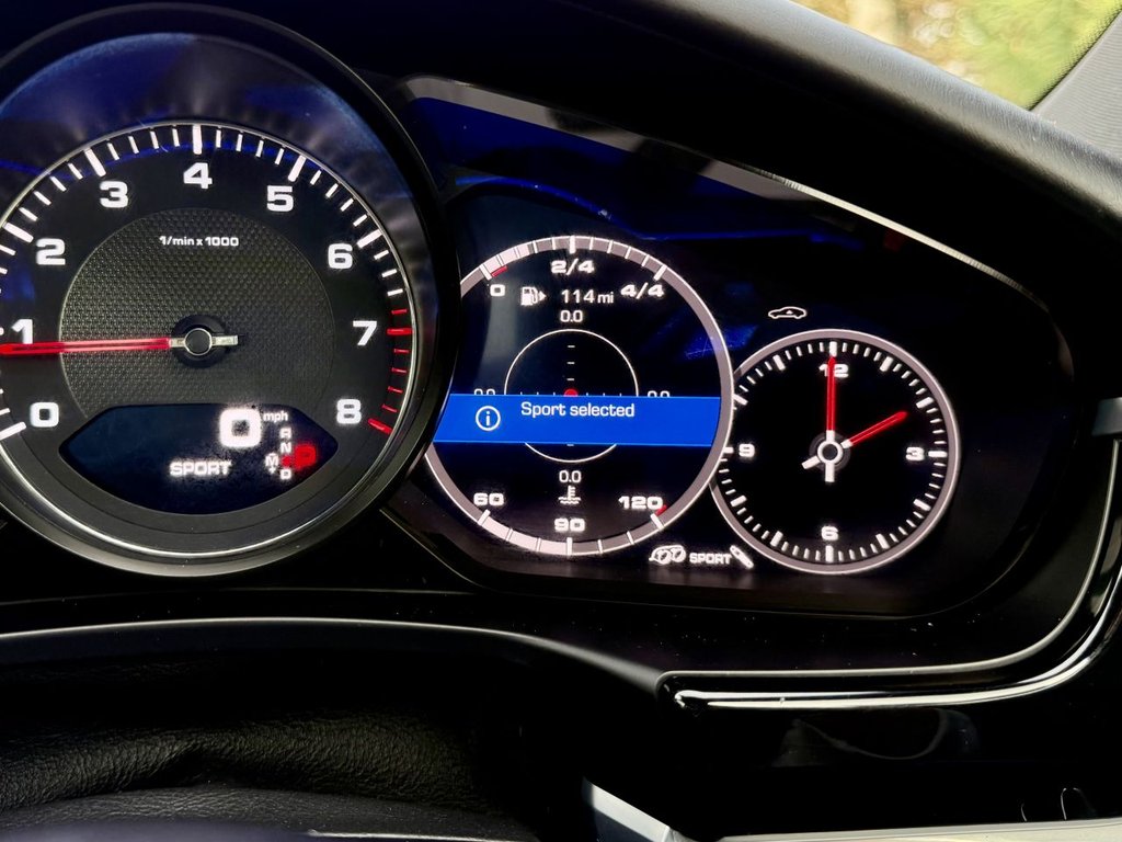 Used Porsche Panamera 2017 for sale - 77765550: Photo 31