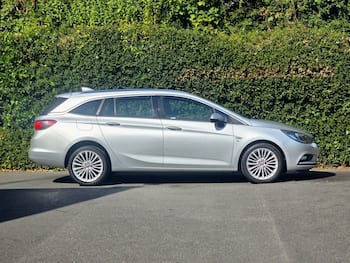Used Vauxhall Astra 2017 for sale - 79636556: Photo