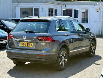 Used Volkswagen Tiguan 2016 for sale - 78525490: Photo