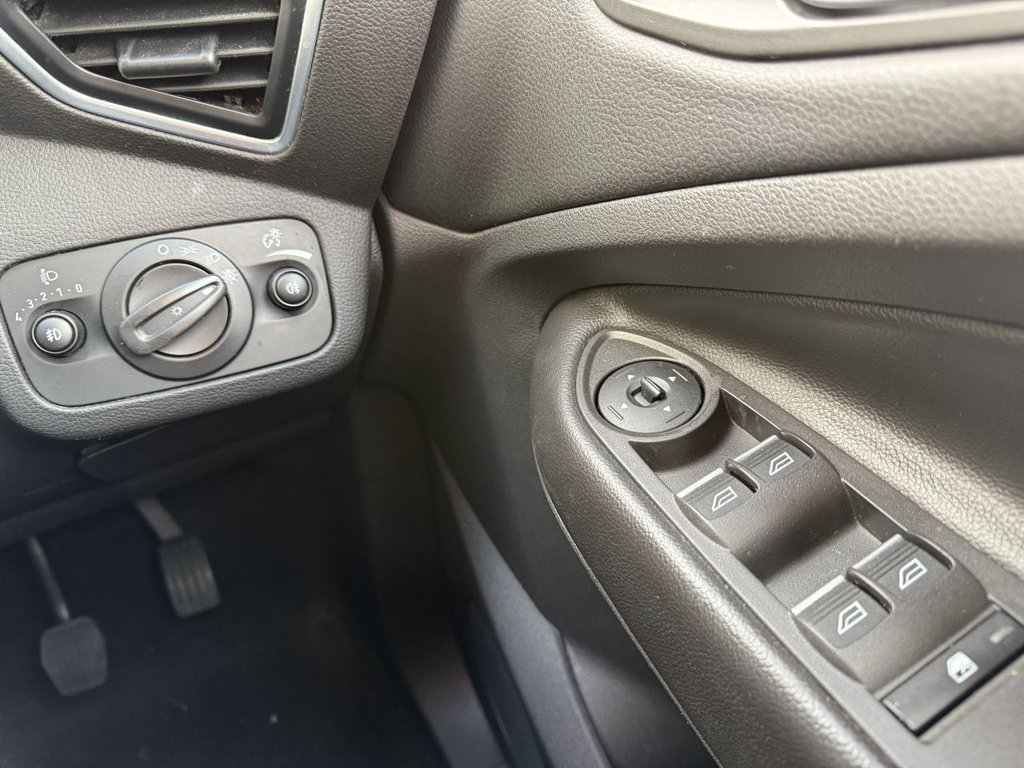 Used Ford Kuga 2015 for sale - 77133720: Photo 28