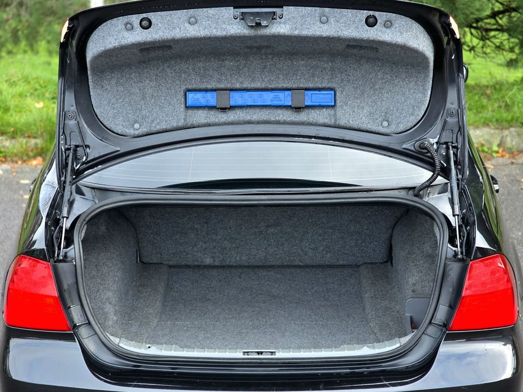 Used BMW 3 Series 2009 for sale - 76617579: Photo 21