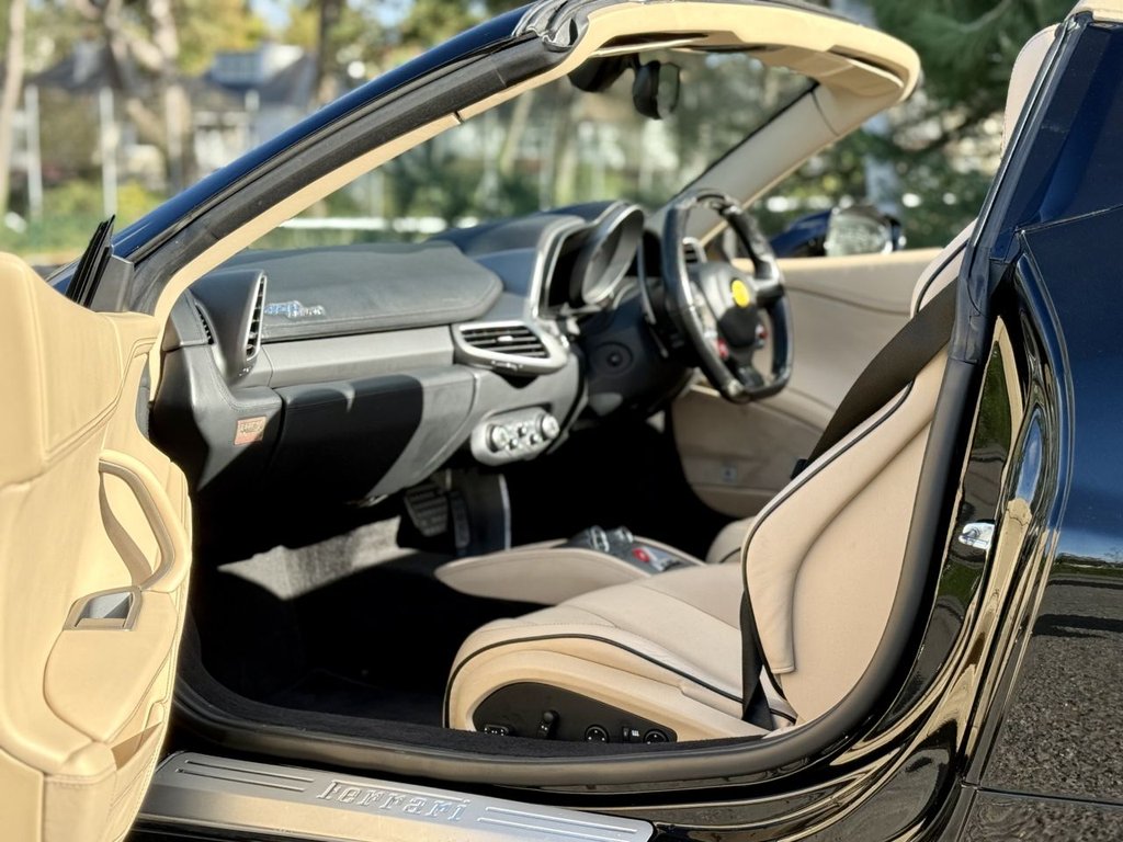 Used Ferrari 458 2012 for sale - 76368129: Photo 24