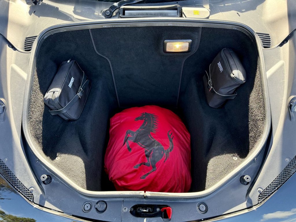 Used Ferrari 458 2012 for sale - 76368129: Photo 26