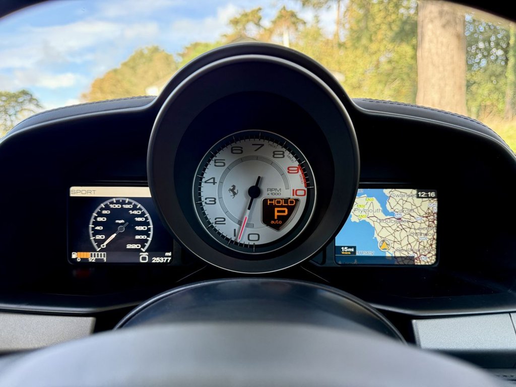 Used Ferrari 458 2012 for sale - 76368129: Photo 29