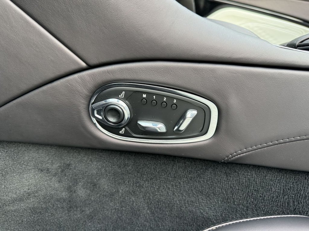 Used Aston Martin DBS 2022 for sale - 77614243: Photo 32