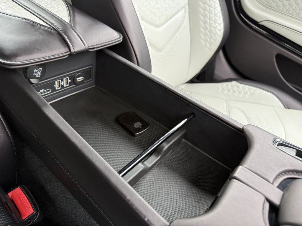 Used Aston Martin DBS 2022 for sale - 77614243: Photo 34