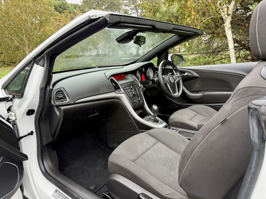 Used Vauxhall Cascada 2015 for sale - 76162792: Photo 13
