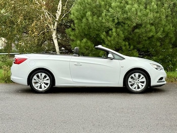 Used Vauxhall Cascada 2015 for sale - 76162792: Photo 2