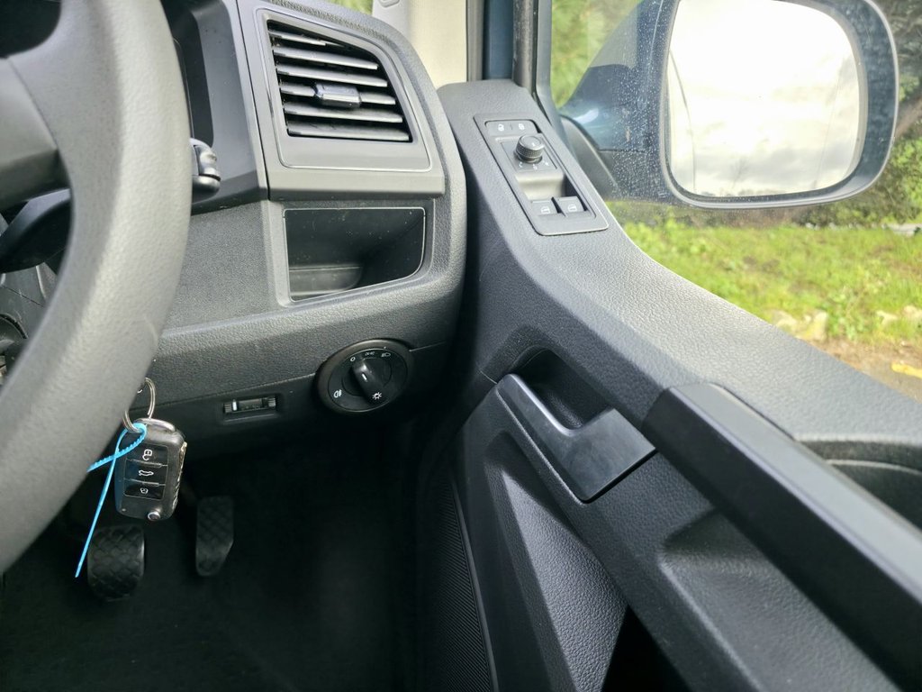 Used Volkswagen Transporter Shuttle 2019 for sale - 77452085: Photo 27