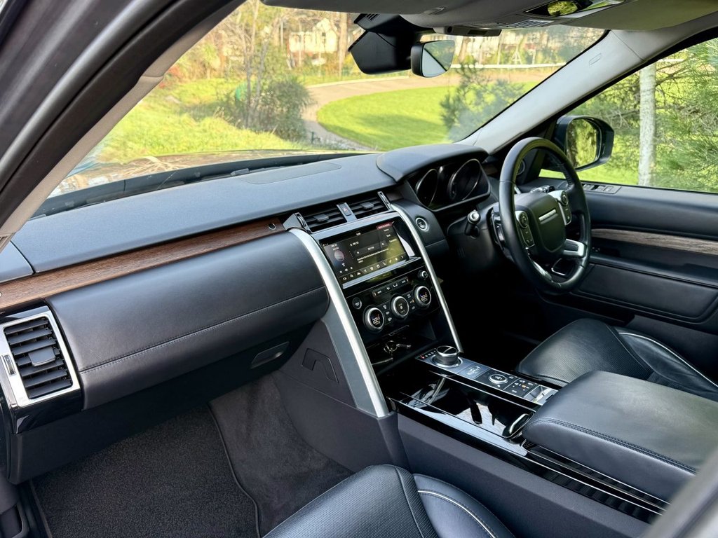 Used Land Rover Discovery 2017 for sale - 76934482: Photo 11