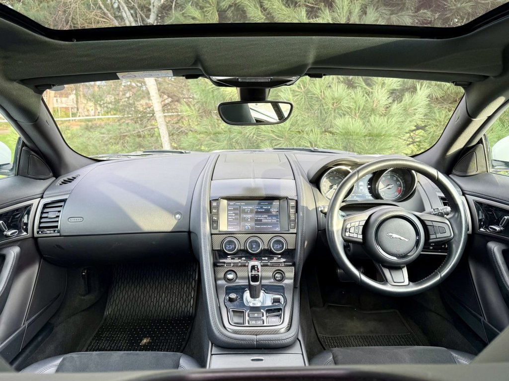 Used Jaguar F-Type 2014 for sale - 77133570: Photo 10