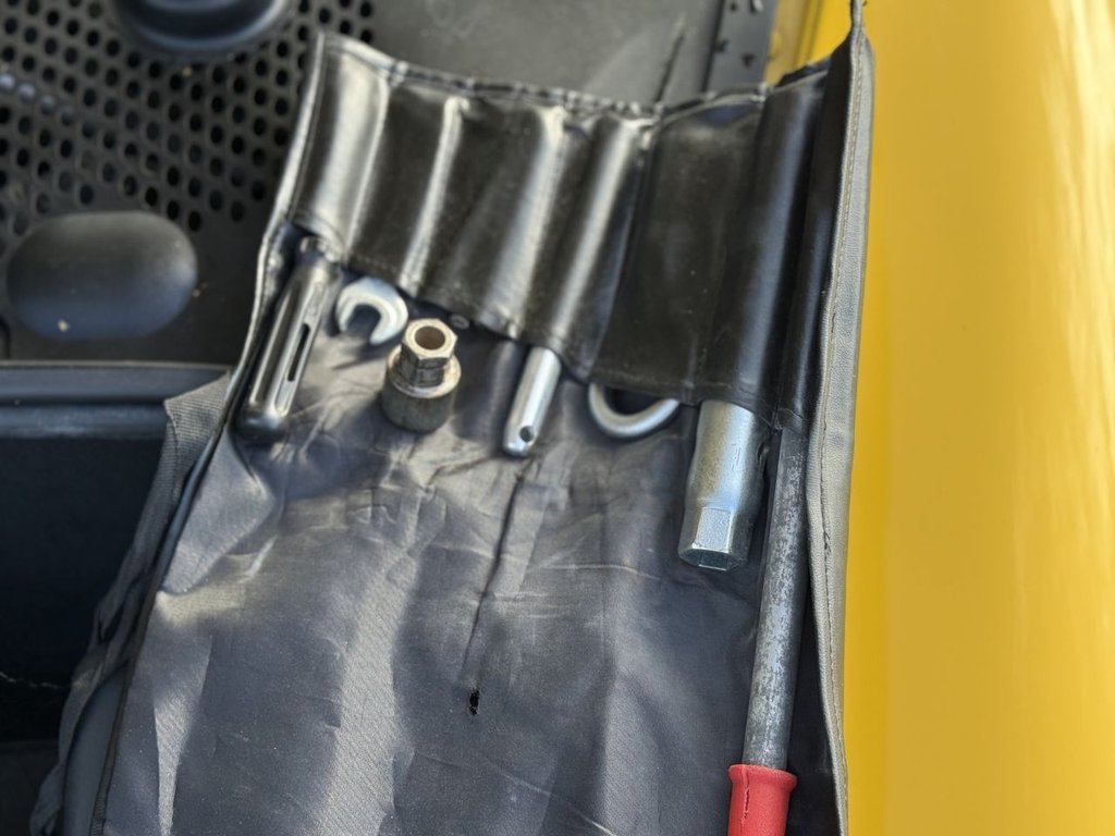 Used Porsche 911 2002 for sale - 77849921: Photo 29