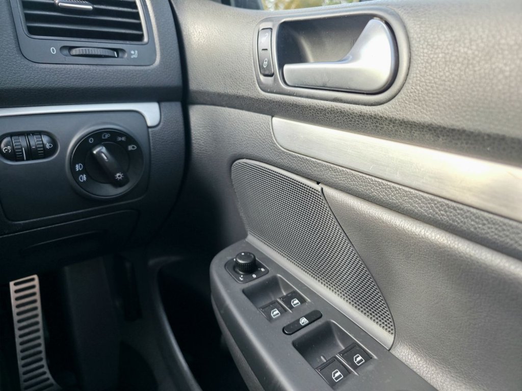 Used Volkswagen Golf 2007 for sale - 76333200: Photo 32