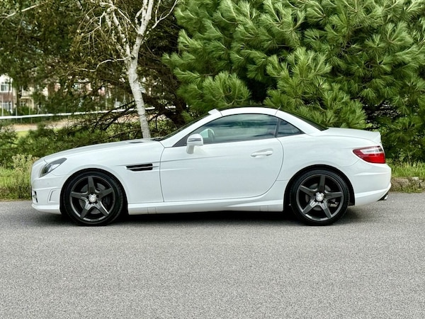 Used Mercedes-Benz SLK 2015 for sale - 75692947: Photo 9
