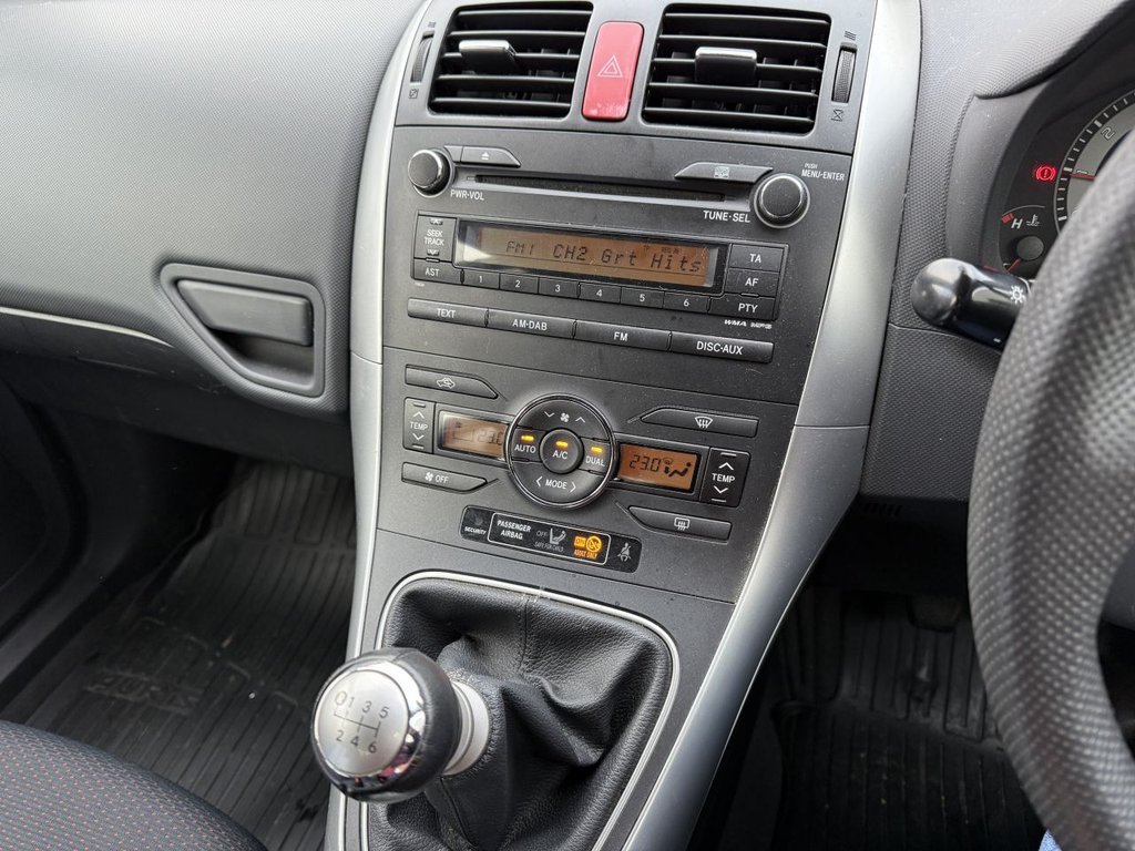 Used Toyota Auris 2010 for sale - 77236412: Photo 11