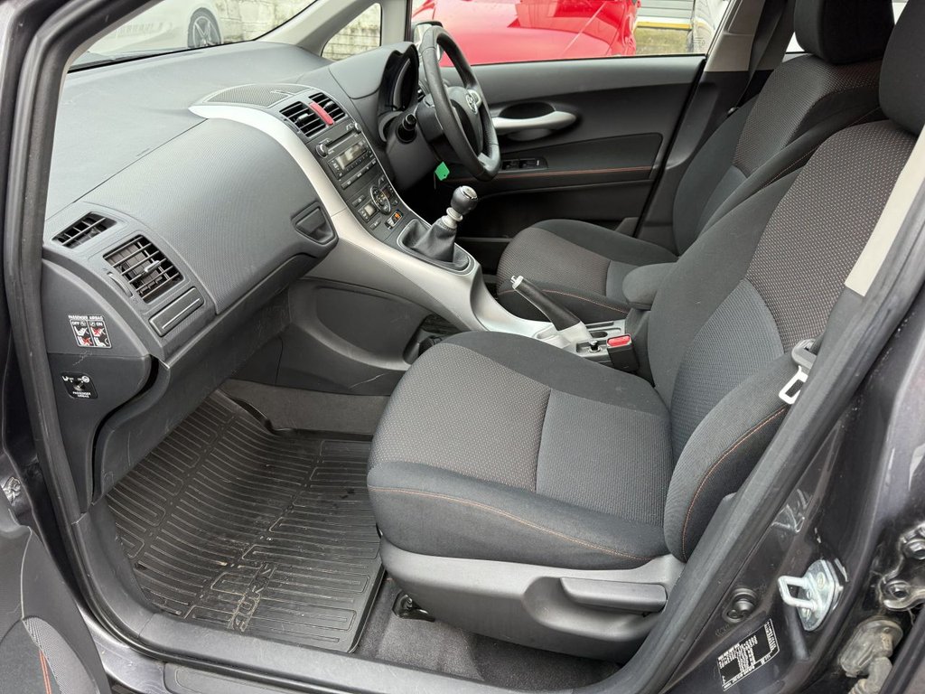 Used Toyota Auris 2010 for sale - 77236412: Photo 6