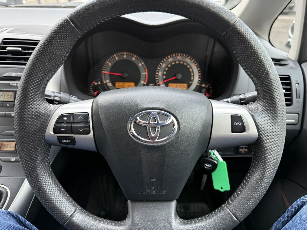 Used Toyota Auris 2010 for sale - 77236412: Photo 9