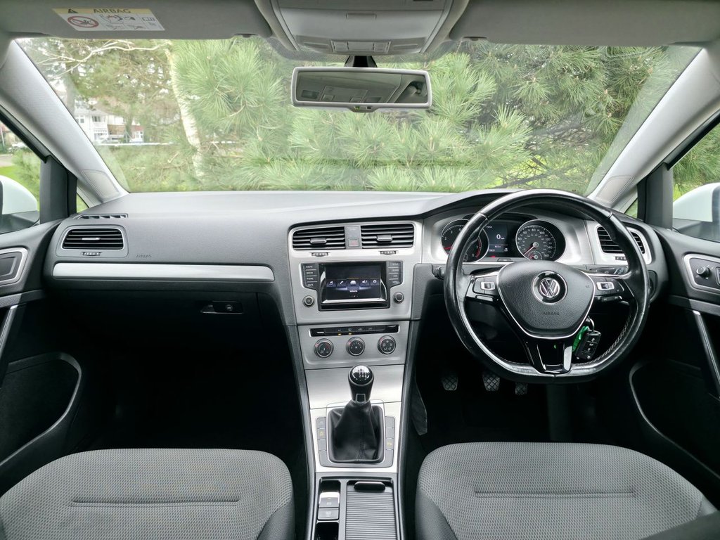 Used Volkswagen Golf 2015 for sale - 77632039: Photo 10