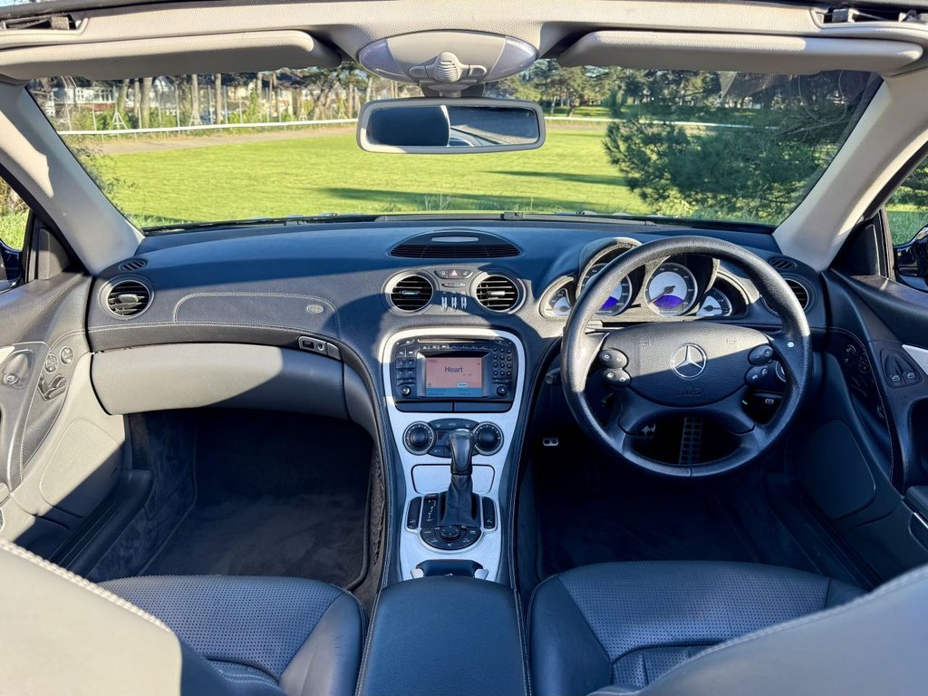 Used Mercedes-Benz SL 2003 for sale - 76241349: Photo 11