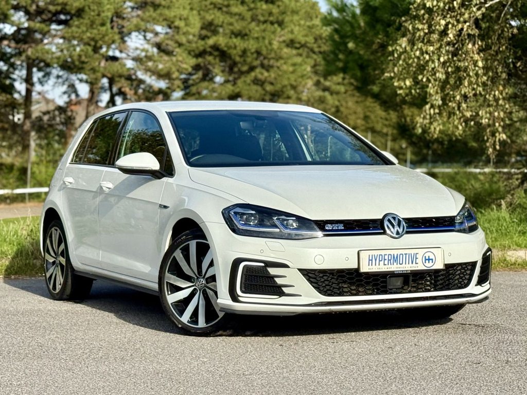 Used Volkswagen Golf 2018 for sale - 76546349: Photo 1