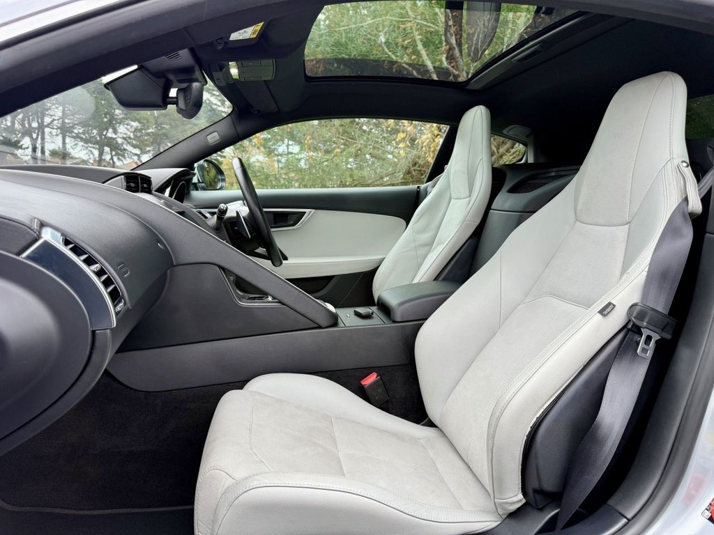 Used Jaguar F-Type 2018 for sale - 76509903: Photo 13