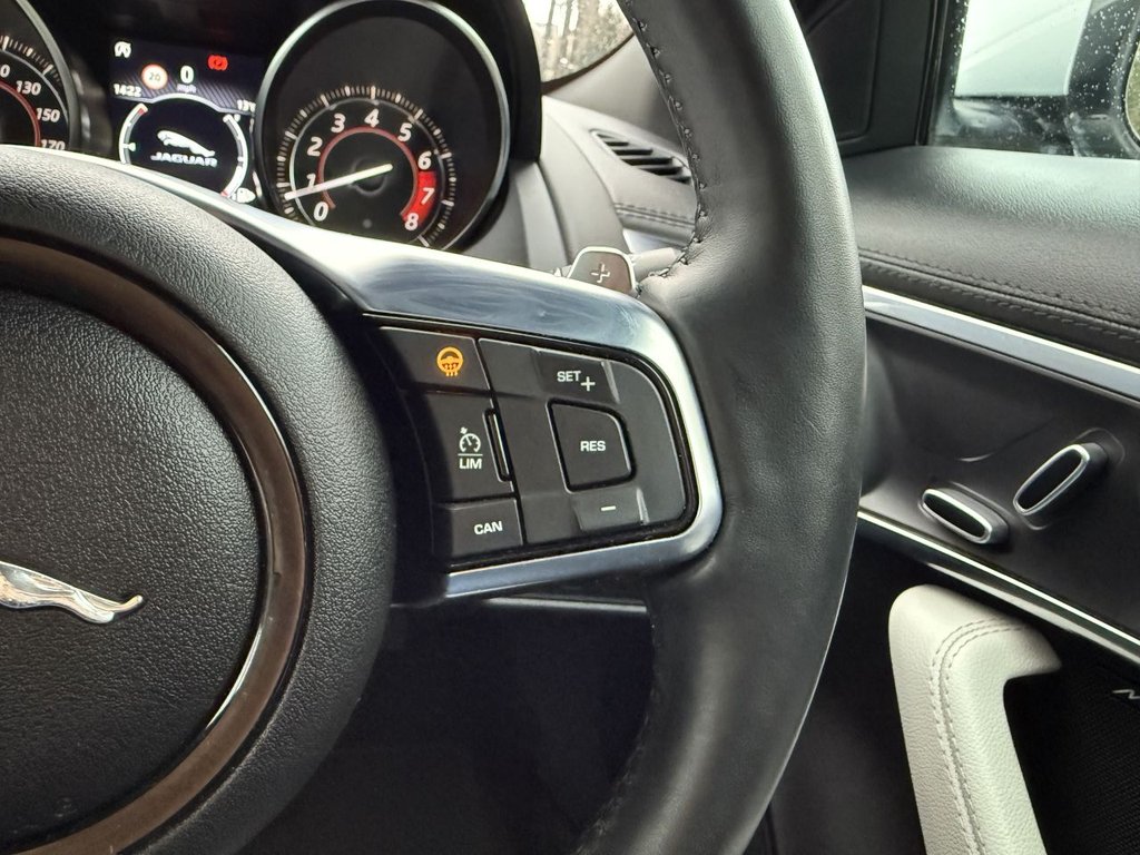 Used Jaguar F-Type 2018 for sale - 76509903: Photo 34