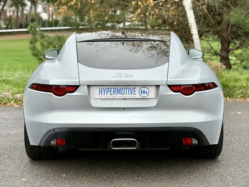 Used Jaguar F-Type 2018 for sale - 76509903: Photo 4