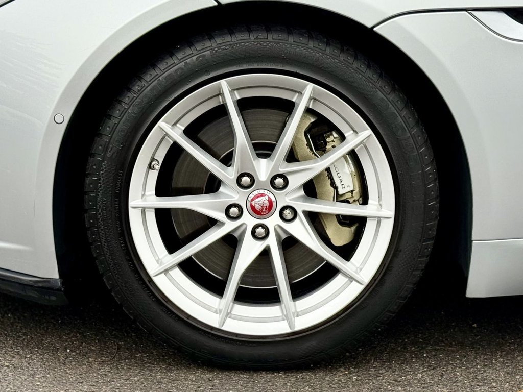 Used Jaguar F-Type 2018 for sale - 76509903: Photo 9