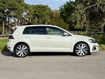 Used Volkswagen Golf 2018 for sale - 79675242: Photo