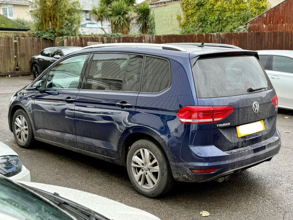 Used Volkswagen Touran 2020 for sale - 76973766: Photo 3